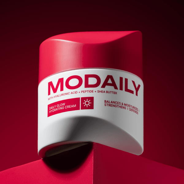 Daily Glow Hydrating Cream — terining namligi, yorqinligi va qulayligini qo‘llab-quvvatlovchi kundalik krem